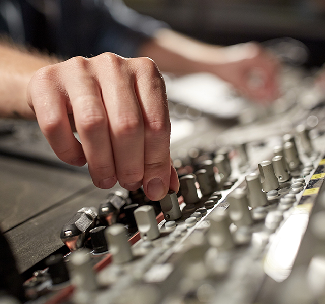 20250513131343_eHpi0wPg.jpg_carousel_음향기기전문업체_높은음자리,음향기기전문업체,낙원상가음향기기,방송장비,음향,영상,설계,시공,A/V시스템